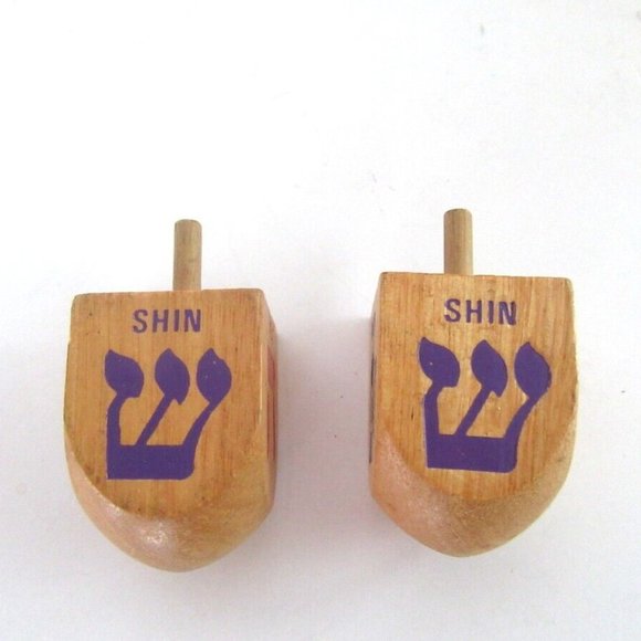 Vintage natural wood dreidels - set of 2 - large size 2 1/2" - Hanukkah games - Picture 4 of 6